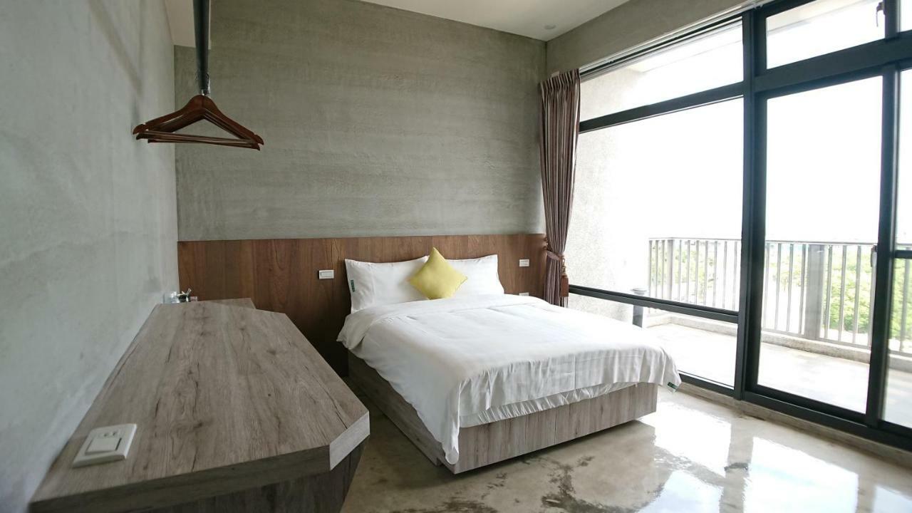 Tree House Apartment Hualien City Exterior photo